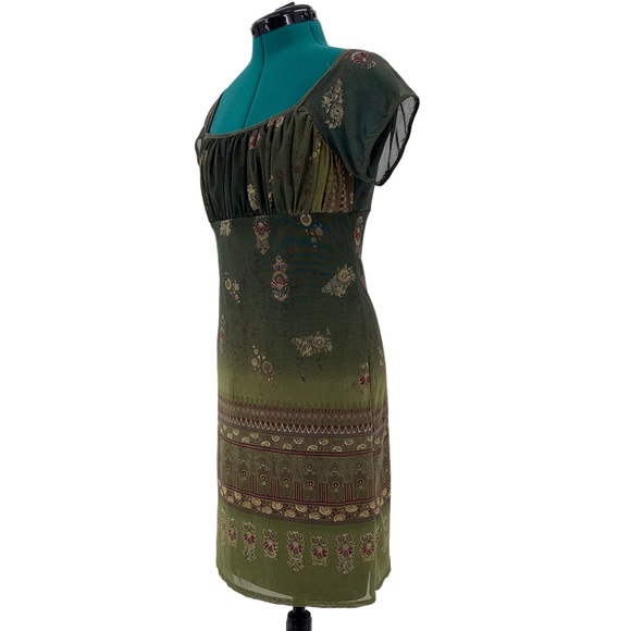 Scarlet Green and Sparkly Gold Paisley Cap Sleeve Ruched Bust Dress, 7 DAMAGED - Picture 3 of 16